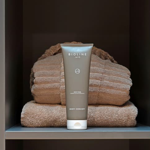 КРЕМ ДЛЯ ПОВЫШЕНИЯ УПРУГОСТИ КОЖИ ТЕЛА BODY CONCEPT SKIN TONE ELASTICIZING CREAM 250 мл  3